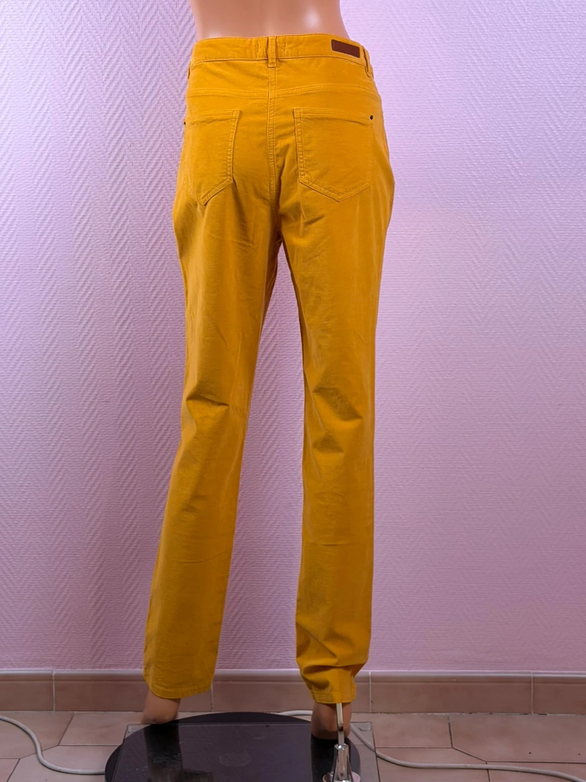 Pantalón de mujer Caroll estilo jeans talla 42 en súper estado – photo 3